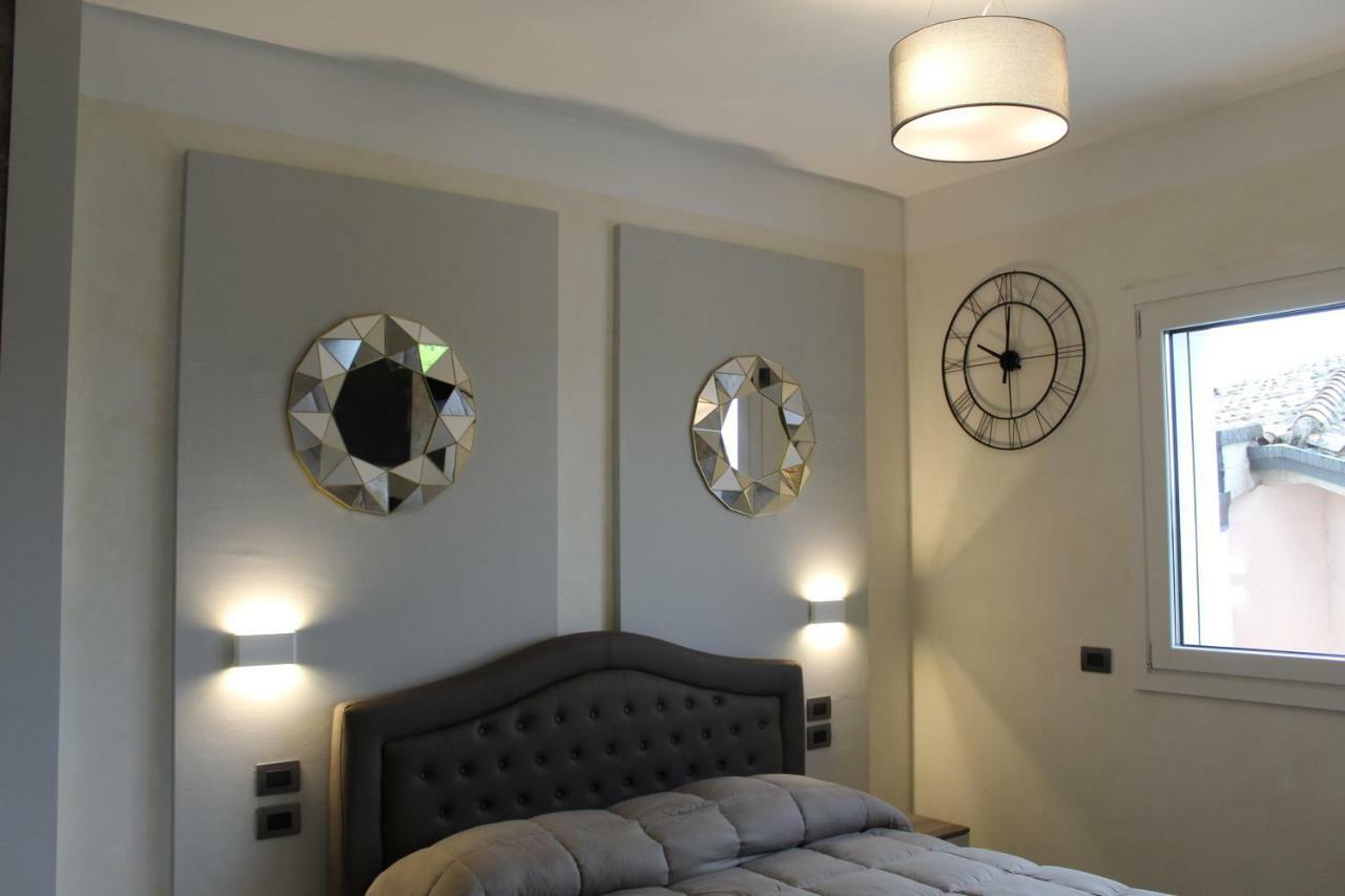 Villa Martina Luxury Rooms Десенцано дел Гарда Екстериор снимка