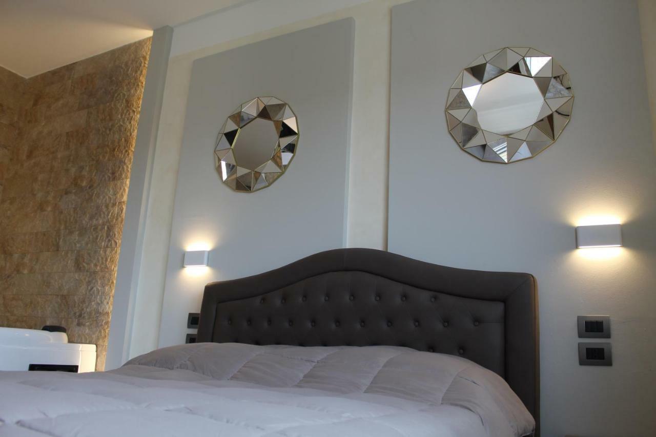 Villa Martina Luxury Rooms Десенцано дел Гарда Екстериор снимка