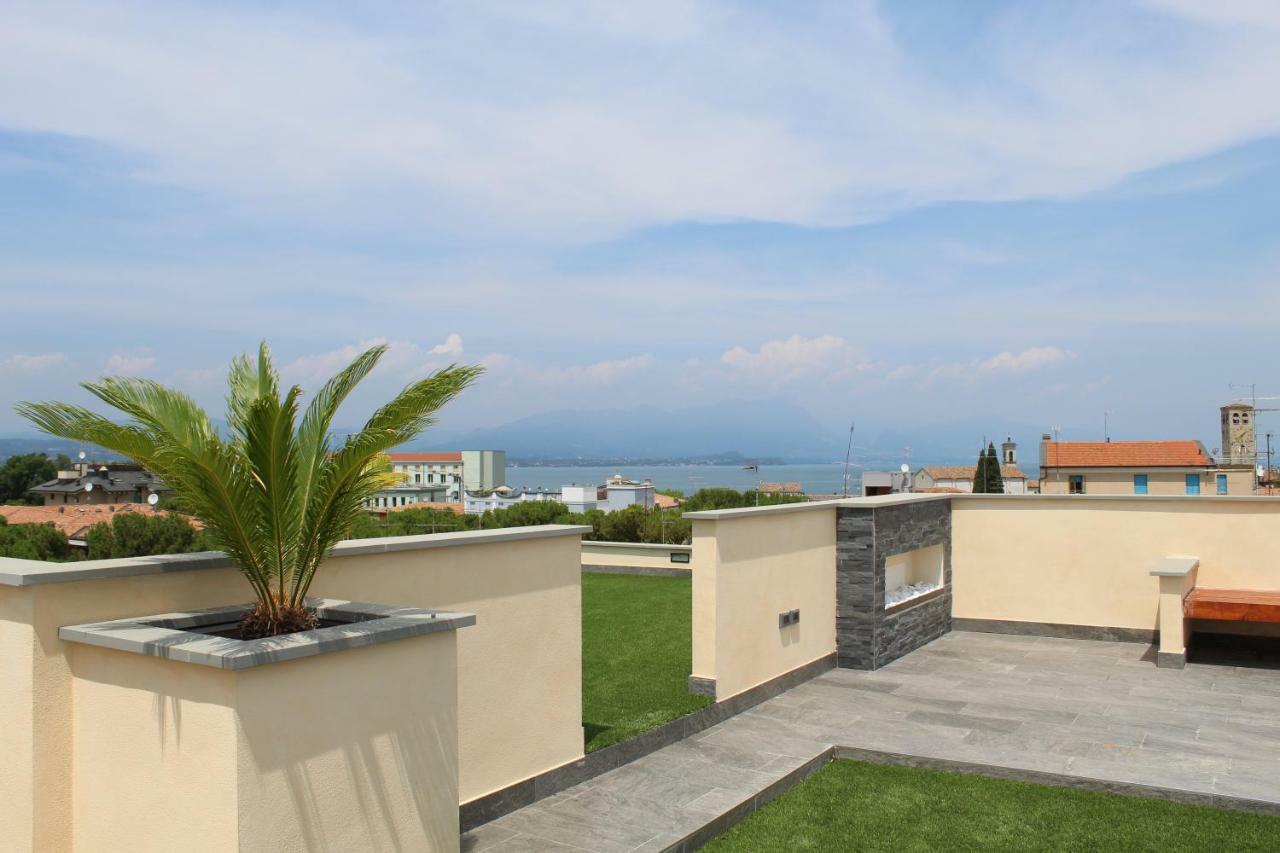 Villa Martina Luxury Rooms Десенцано дел Гарда Екстериор снимка